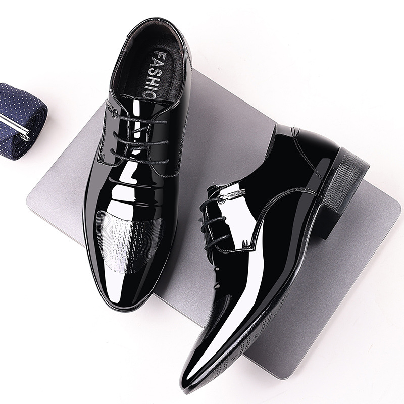 man business affairs Patent leather leather shoes Autumn man new pattern Tip leather shoes Low formal wear Large leather shoes