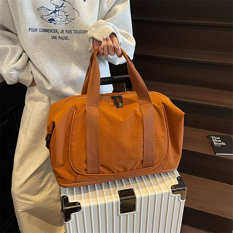 Outdoor Versatile Travel Bag 2025 New Satchel Luggage Bag Large Capacity Sports Fitness Bag Trendy Business Trip Cosmetics Bag