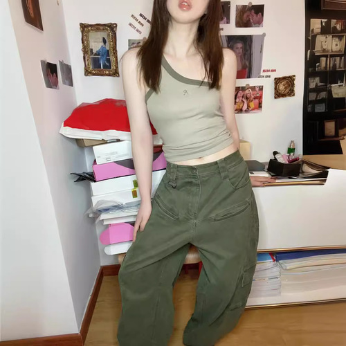 Tight one-shoulder vest, white/black/rose red contrasting with pink/oatmeal contrasting with army green/dark gray contrasting with black, slim slanted shoulder top