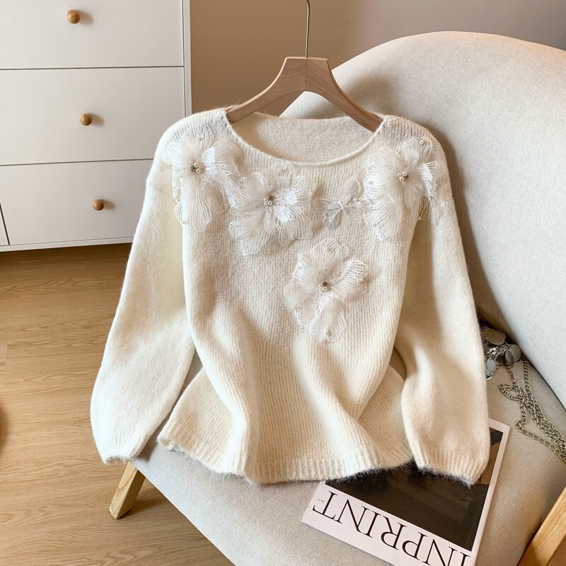 Guangzhou Thirteen Lines High-Quality Popular Item ~ Lace Floral Knitted Sweater for Women, Autumn/Winter Lazy Style Loose Age-Reducing Top Guangzhou Thirteen Lines High-Quality Popular Item ~ Lace Floral Knitted Sweater for Women, Autumn/Winter Lazy Style Loose Age-Reducing Top