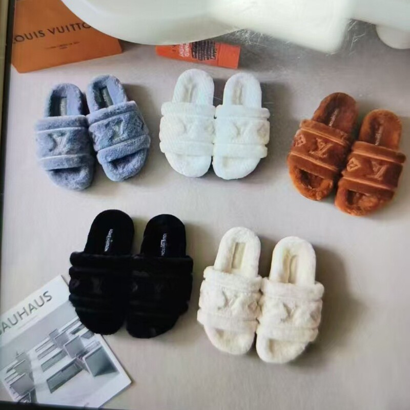 High-End Version~Lv Furry Slippers for Women, Suitable for Outdoor Wear, 2026 Autumn New Style, Flat-Soled Slip-On Trendy Plush Slippers