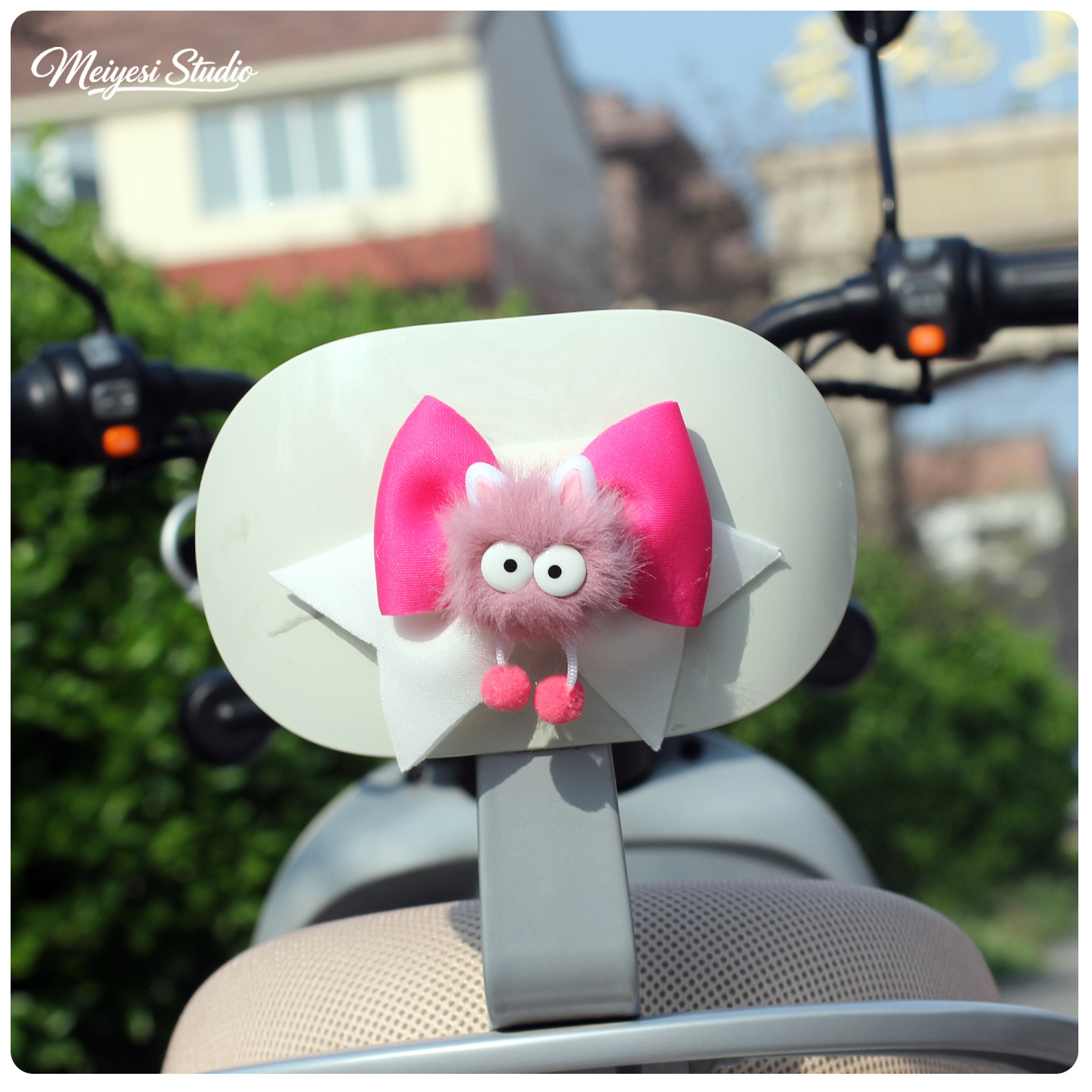 Coche eléctrico color pequeño arco accesorios de decoración orejas de gato pequeño monstruo lindo coche de batería accesorios de modificación pegatinas