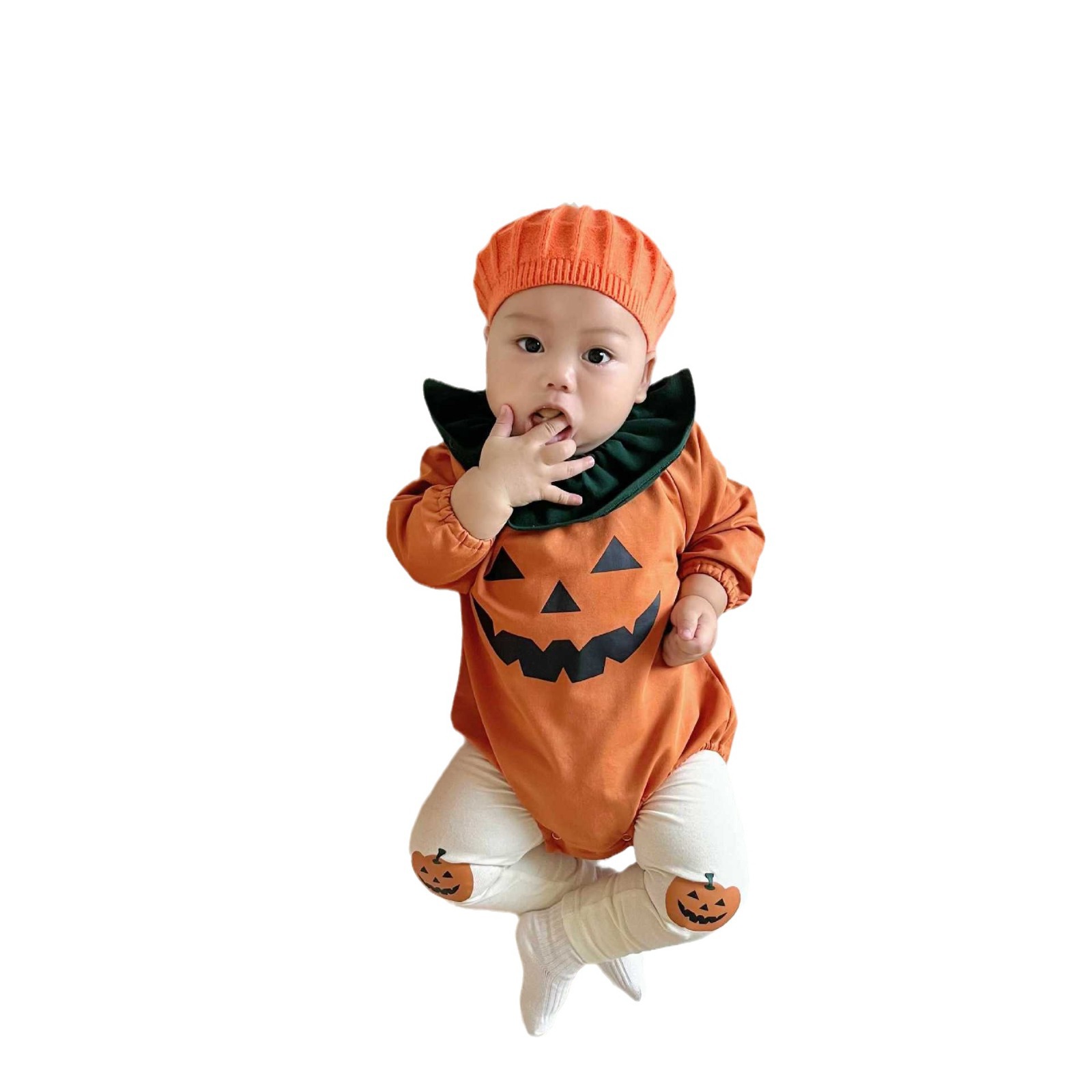 24秋の新しい赤ちゃんの連体服ins韓国版カボチャのモデルは、ハロウィーンのテーマの赤ちゃんのお尻の服です。