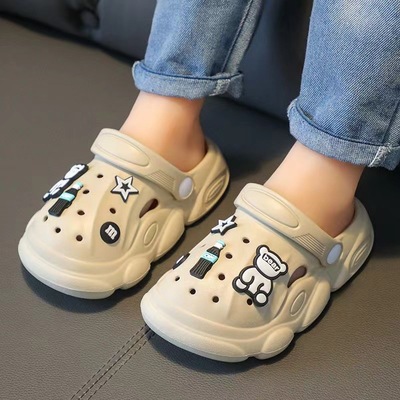 Летние мультяшные мюли, детские нескользящие милые тапочки в стиле Crocs подходит для мужчин и женщин без запаха, закрытый носок