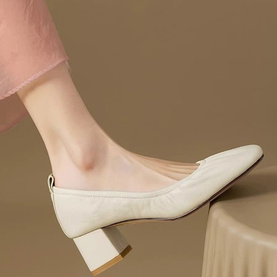 Cuerpo suave cuadrado grosso tacones altos zapatos de mujer 2026 nuevo cuero suave poco profundo no cansado pies de trabajo zapatos individuales