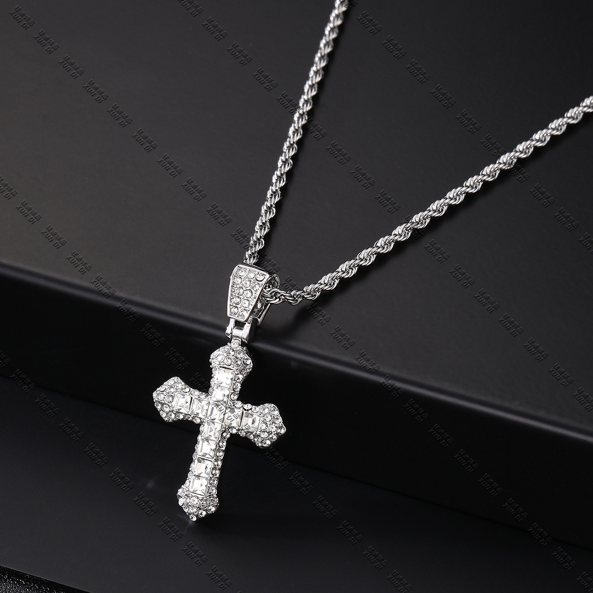 [Source Factory] Hip-Hop Necklace New Style Cross Vintage Versatile Diamond-Studded Men's Cuban Chain Jewelry Pendant