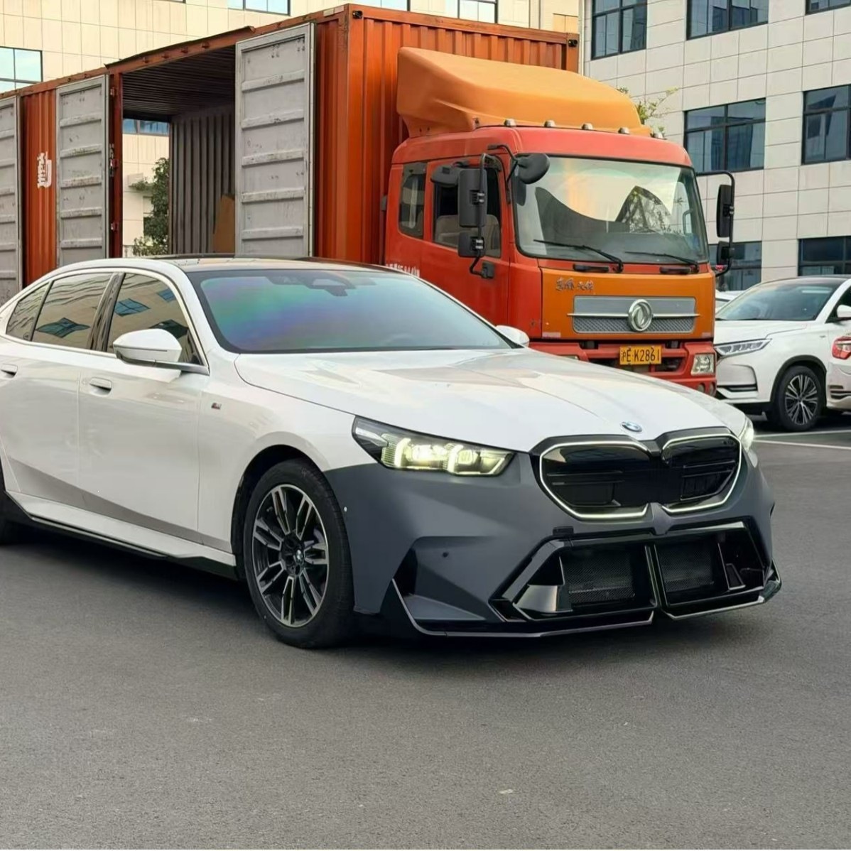 Suitable for Bmw 5 Series G60 G68 Modification and Upgrade to M5 G90 Large Body Kit Front and Rear Bumper Appearance Package