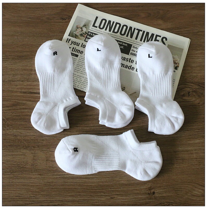 New Low-Cut Pressure-Relief Boat Socks with Air Cushion, Sports Socks with Shallow Cut and Thickened Towel Bottom, Breathable Men's Short Socks New Low-Cut Pressure-Relief Boat Socks with Air Cushion, Sports Socks with Shallow Cut and Thickened Towel Bottom, Breathable Men's Short Socks