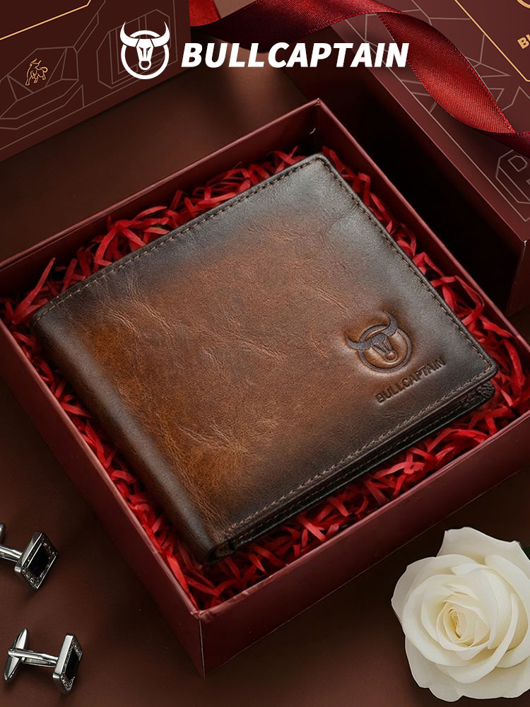 Short leather wallet