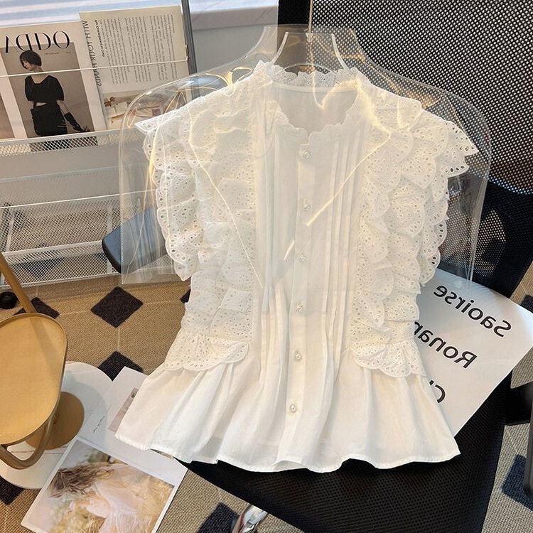 Beautiful White Shirt Women's Age-reducing Feifei Sleeve Niche Lace Shirt Summer Design Sense Tight Waist Elegant Short Top Beautiful White Shirt Women's Age-reducing Feifei Sleeve Niche Lace Shirt Summer Design Sense Tight Waist Elegant Short Top