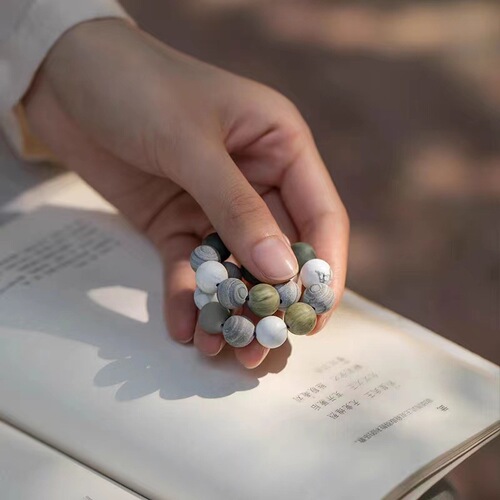 New Chinese style white turquoise bracelet with Buddhist beads for men and women, gray grained stone bracelet, hand-held accessories, same style dropshipping