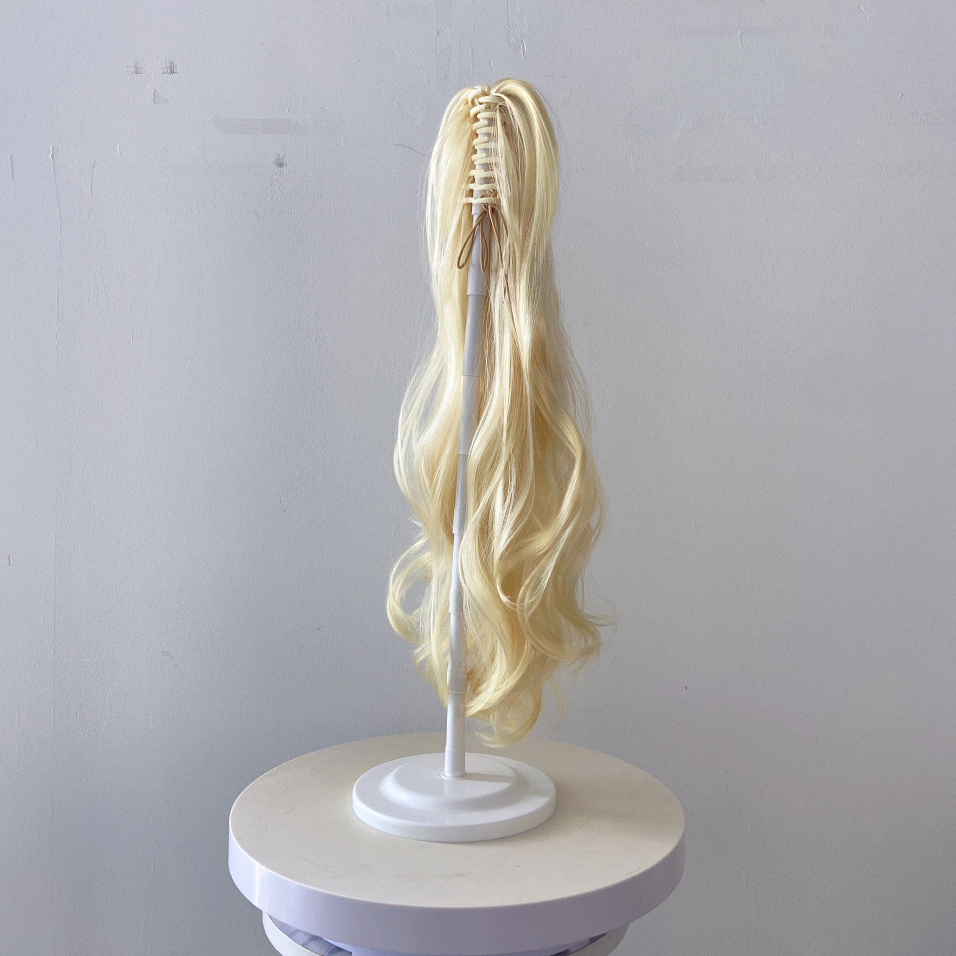 Cola de caballo larga y rizada para mujer, con pinzas, extensiones de cabello sintético dorado._voghion.com