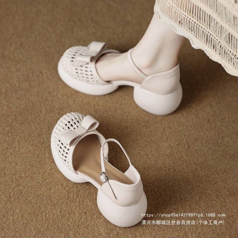Women's slip-on sandals with a comfortable feel, 2026 summer new style, woven hollow shoes, thick-soled, extremely stylish sandals Women's slip-on sandals with a comfortable feel, 2026 summer new style, woven hollow shoes, thick-soled, extremely stylish sandals