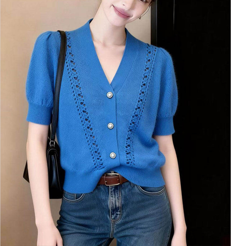 Áo cardigan nữ thiết kế rỗng màu xanh Klein cao cấp mùa hè 2026 — xanh lam chi tiết 2