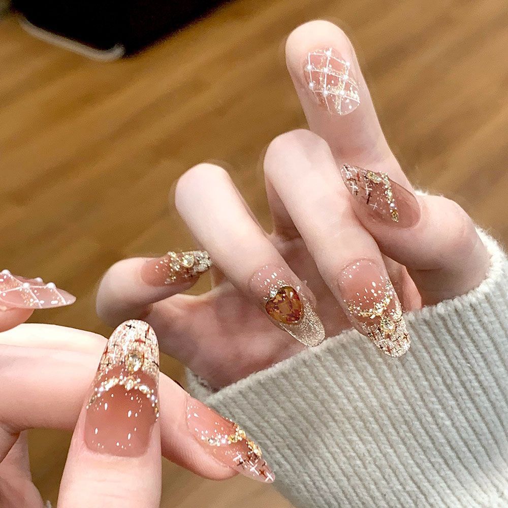 Pequeño libro rojo brillante desgaste de uñas manuales de diamante de manicure ligera de lujo manicure falsa fábrica de uñas al por mayor