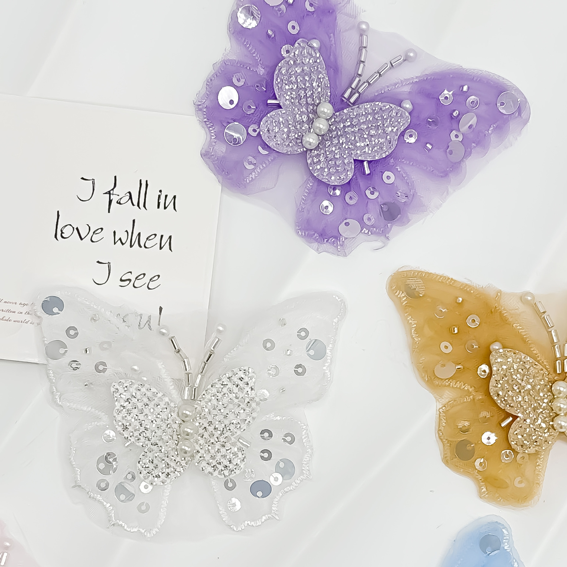 Duas capas de clavos cuentas estereoscópicas doradas mariposa tela pegada a mano flor esquinilla vestido de boda ropa infantil zapatos para niños adornos de pelo image 5