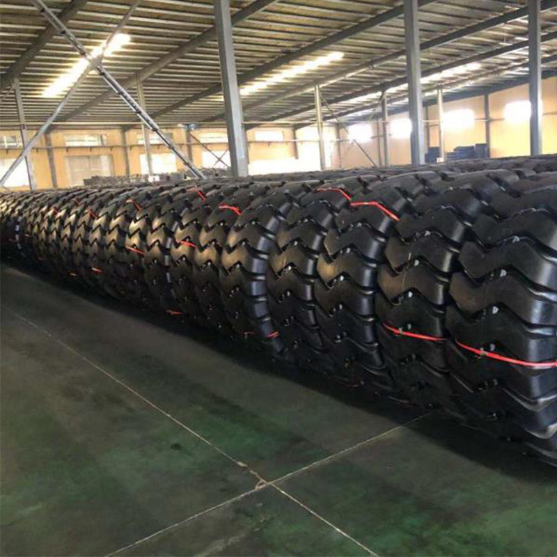 Suministro de fábrica Carretilla elevadora maquinaria de ingeniería de neumáticos material de engrosamiento neumático de ingeniería