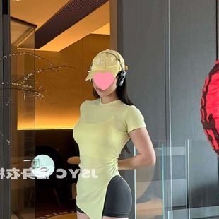���������������Ů�ļ������@�ݼ���΢͸�e������