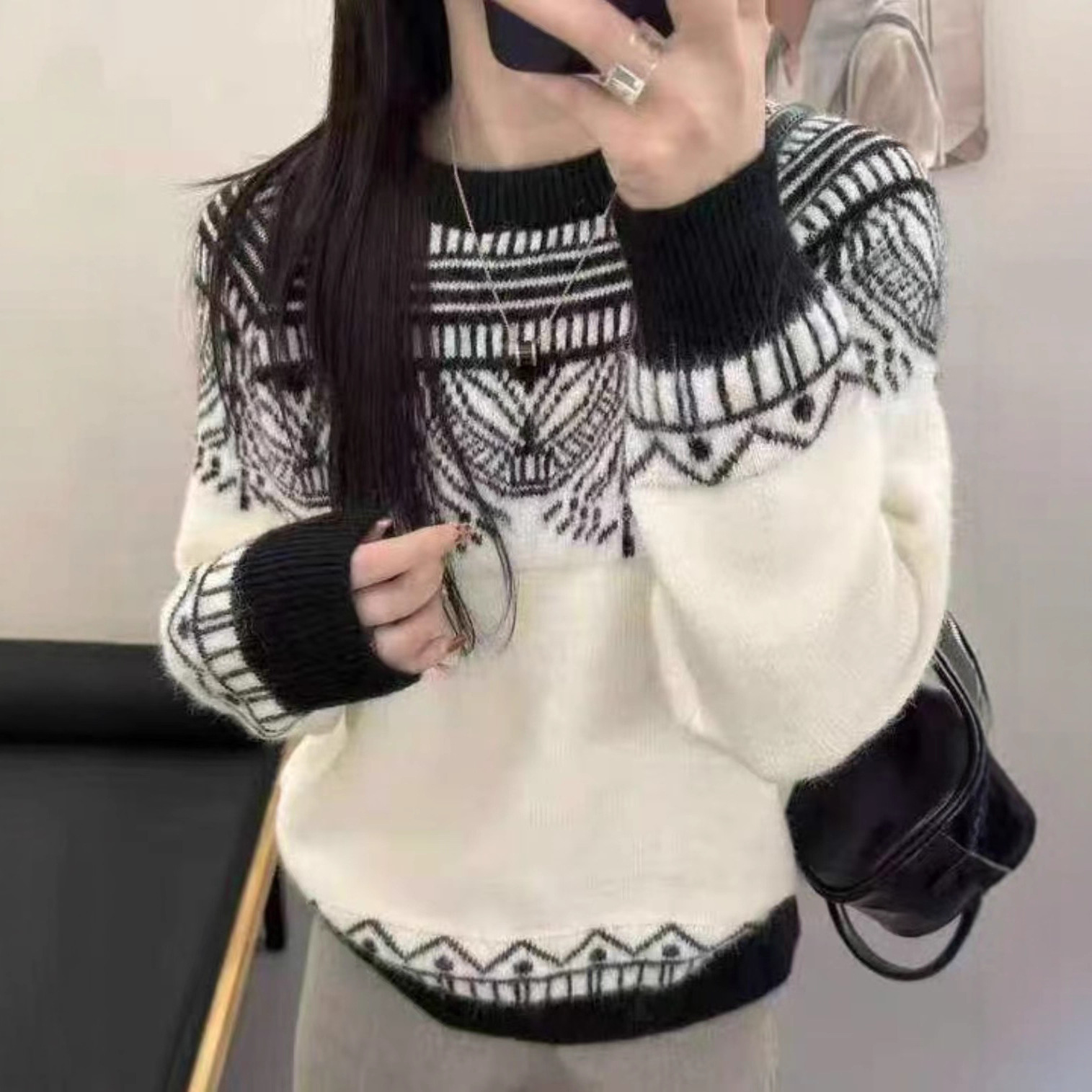 2025费尔岛毛衣女秋冬新款别致花纹圆领套头长袖高级感宽松针织衫