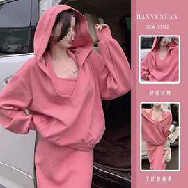 粉色连帽套装卫衣女装大码微胖mm新款遮肉显瘦春季半身裙二两件套