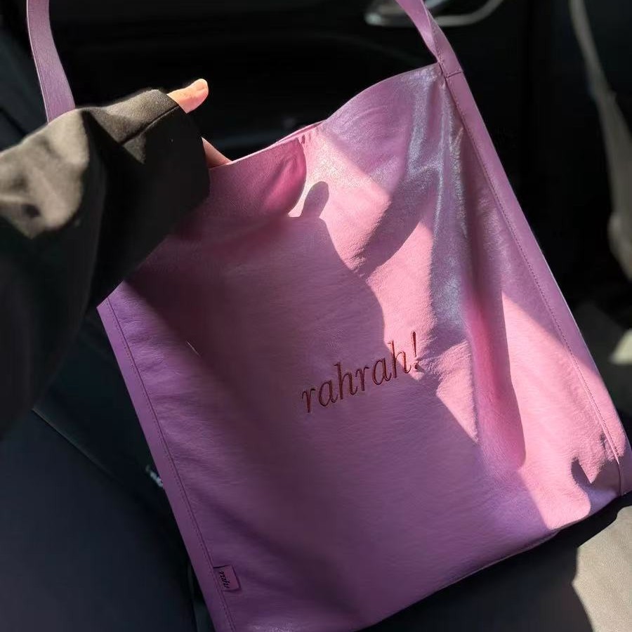 라흐 레드 토트 백 자수 통근 가방 2025 봄 새로운 대용량 올 매치 여성 서양식 숄더백