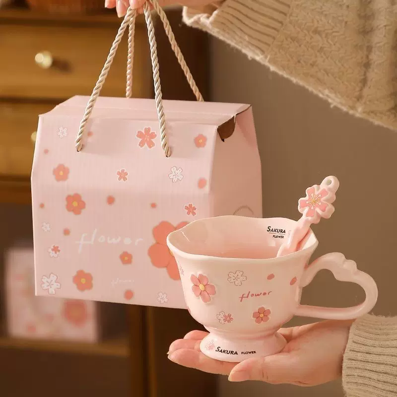 樱花勺陶瓷杯子高颜值伴手礼马克杯情侣家用喝水杯女生早餐咖啡杯