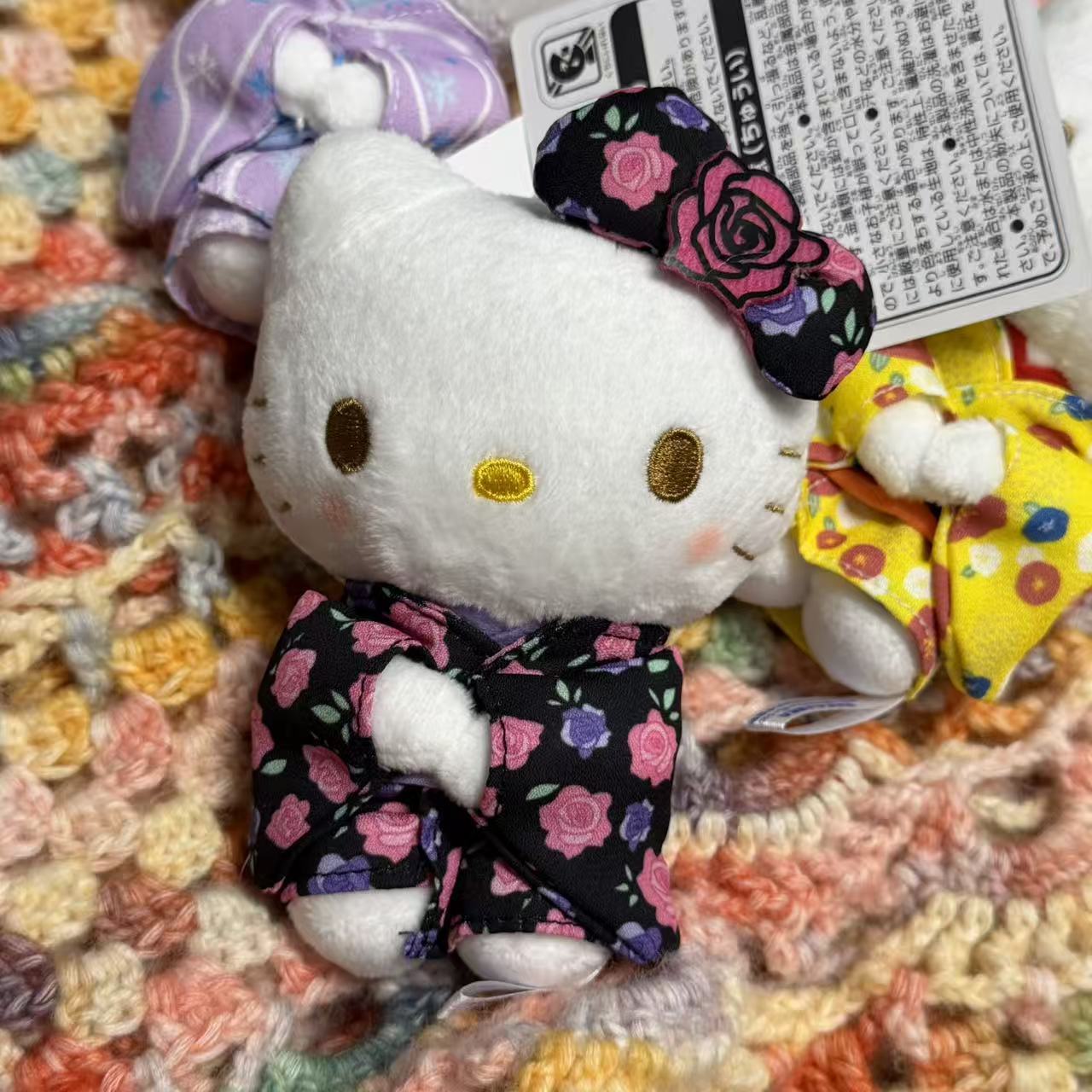 黒麦わら帽子キティ帽子ベビーペンダントラブバックル人形人形かわいいヘップバーンスタイルペンダントキーホルダー