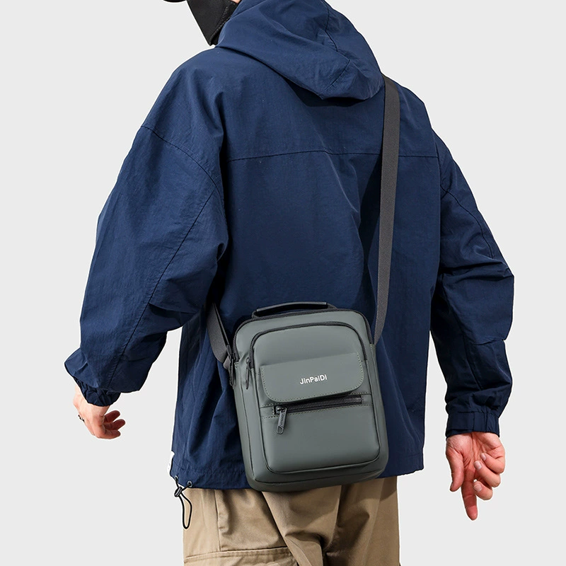 Sports trend capacious one-shoulder bag for leisure