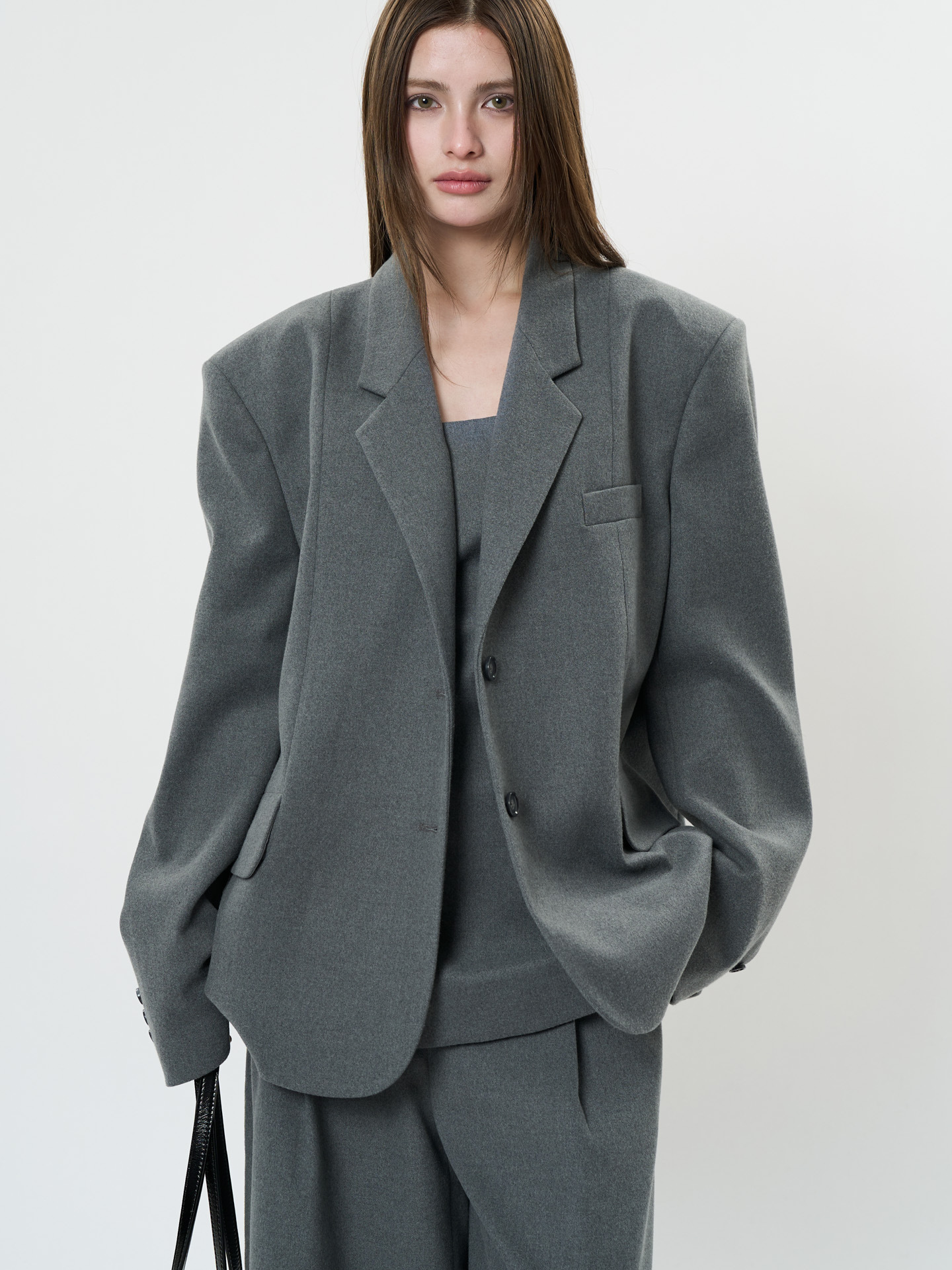 Women's Oversized Wide Shoulder Blazer For Casual Smart Styling_voghion.com