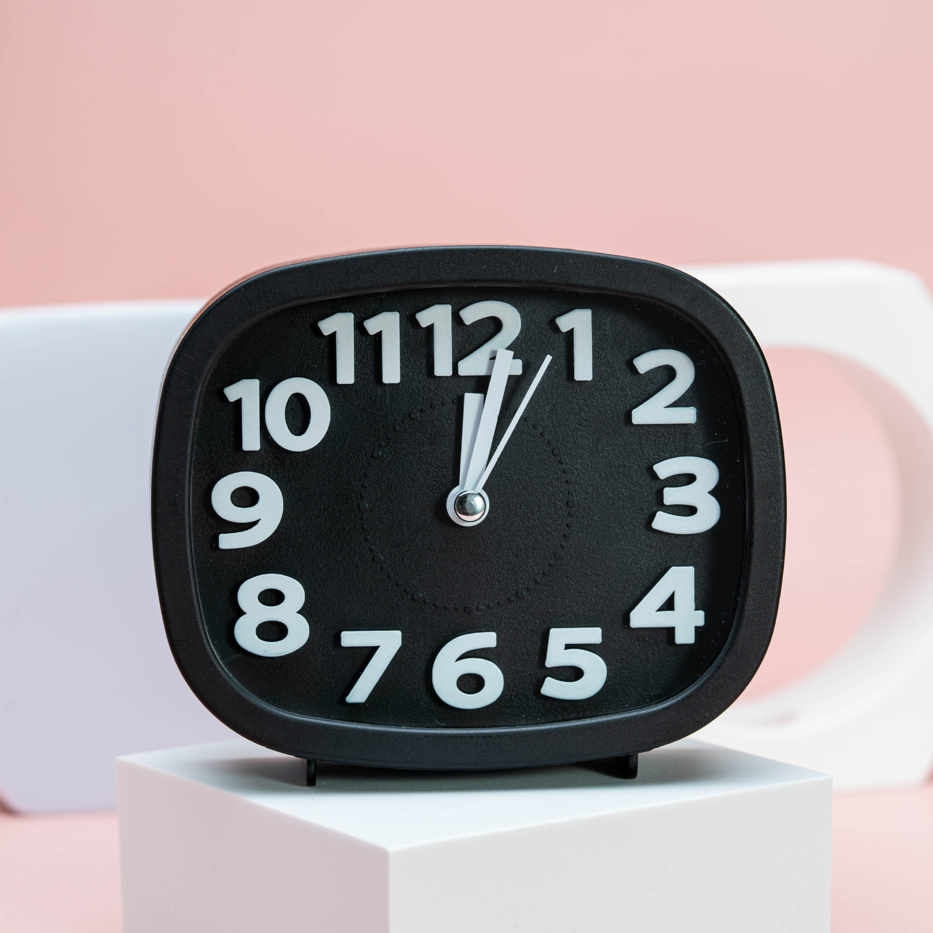 Fábrica al por mayor personalizada estudiante reloj de los niños mesita de noche reloj de cuarzo mudo escritorio pequeños adornos reloj despertador reloj electrónico
