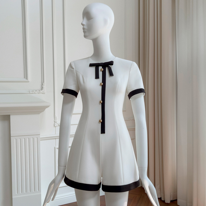 Yige Lila 2025 Summer New White Short Daily Slimming Look Dress Jumpsuit for Women 51358 Yige Lila 2025 Summer New White Short Daily Slimming Look Dress Jumpsuit for Women 51358