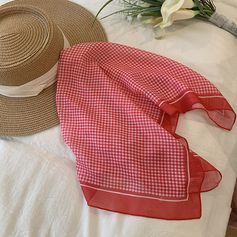 Azul cuadrado de alta calidad toallas de primavera y verano mujeres nuevas bufandas de seda de estilo francés universal moda toallas triangulares al por mayor