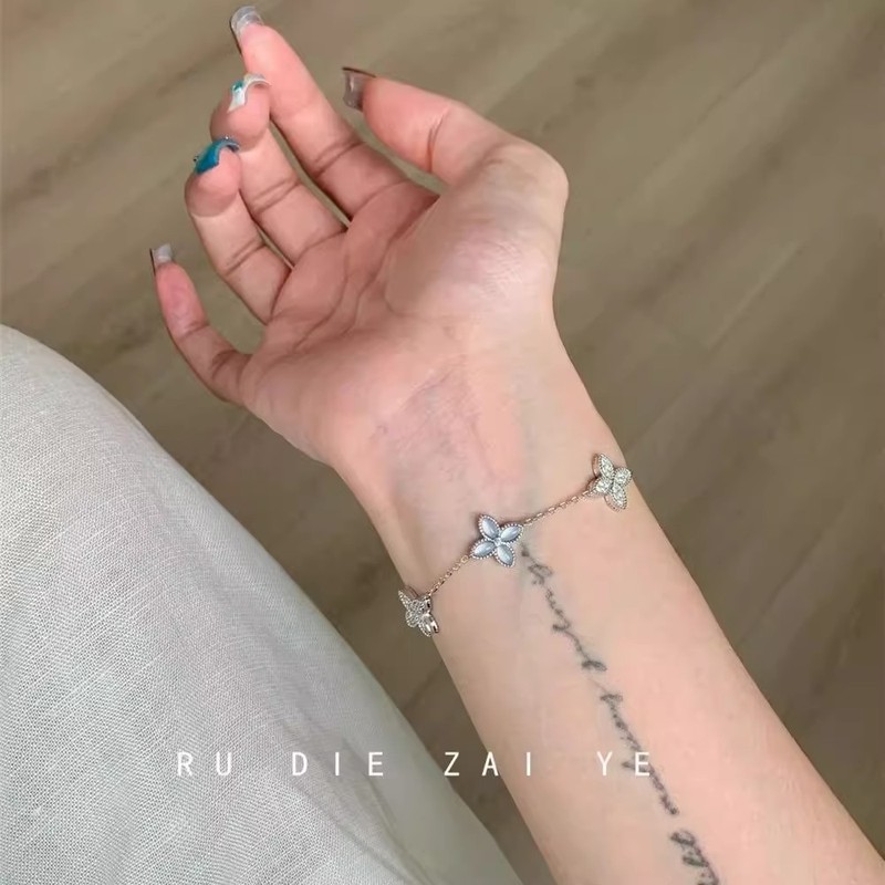 大象灰蓝色小香风四叶草细款项链女轻奢小众清冷感爆闪花朵|undefined