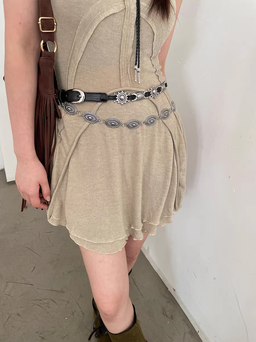 2024 Neuer amerikanischer Mode-Retro-Taillengürtel mit geschnitztem geometrischem elliptischen Gürtel, lässiger, vielseitiger Jeansgürtel im Y2K-Stil, einzigartiges Designgefühl aus Metall_voghion.com