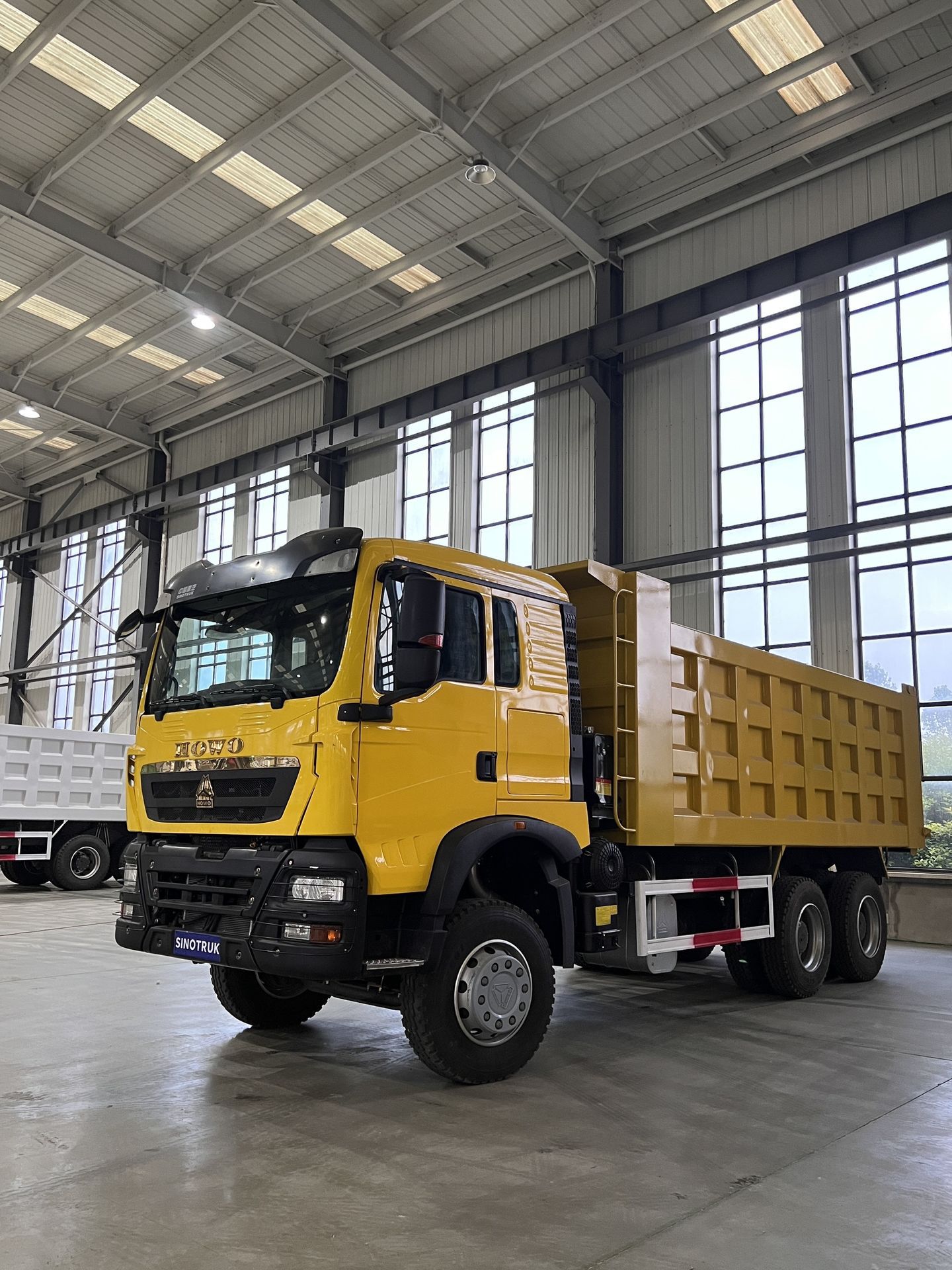 Sinotruk Howo Tx6X4 Dump Truck for Transporting Soil and Gravel, Engineering Dump Truck, Direct Supply from the Manufacturer, Soil and Gravel Truck for Export