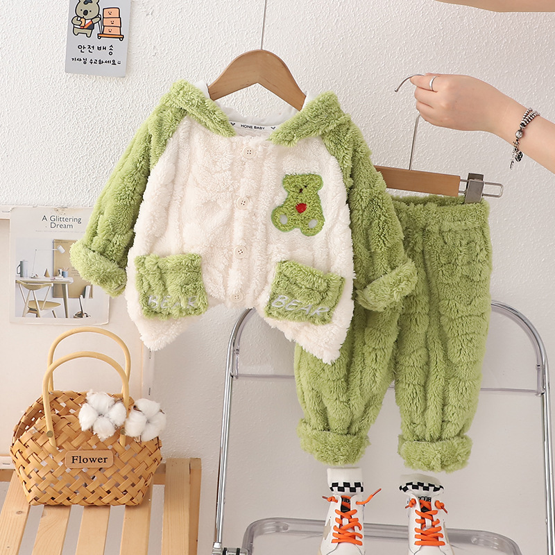 Traje de servicio a domicilio de otoño e invierno para niños 2024 nuevo estilo bebé lindo con capucha engrosado más pijama de terciopelo traje de dos piezas