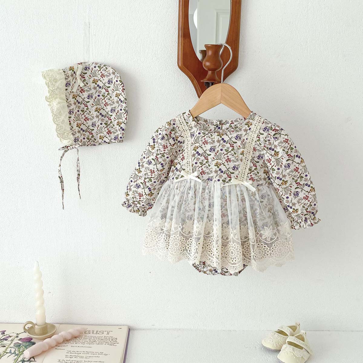 INS bebé niña Primavera y otoño de manga larga funda bebé de moda floral encaje malla mameluco recién nacido mameluco