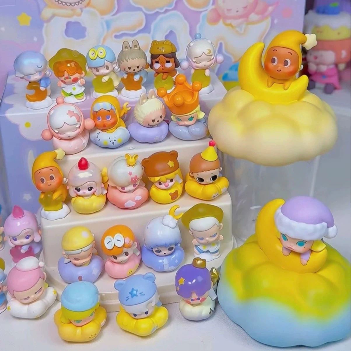 Подлинные Cute Pieces от Bubble Mart, светящиеся в ночи серии 15 штук, обычные 3 штуки скрытые модные автомобильные украшения