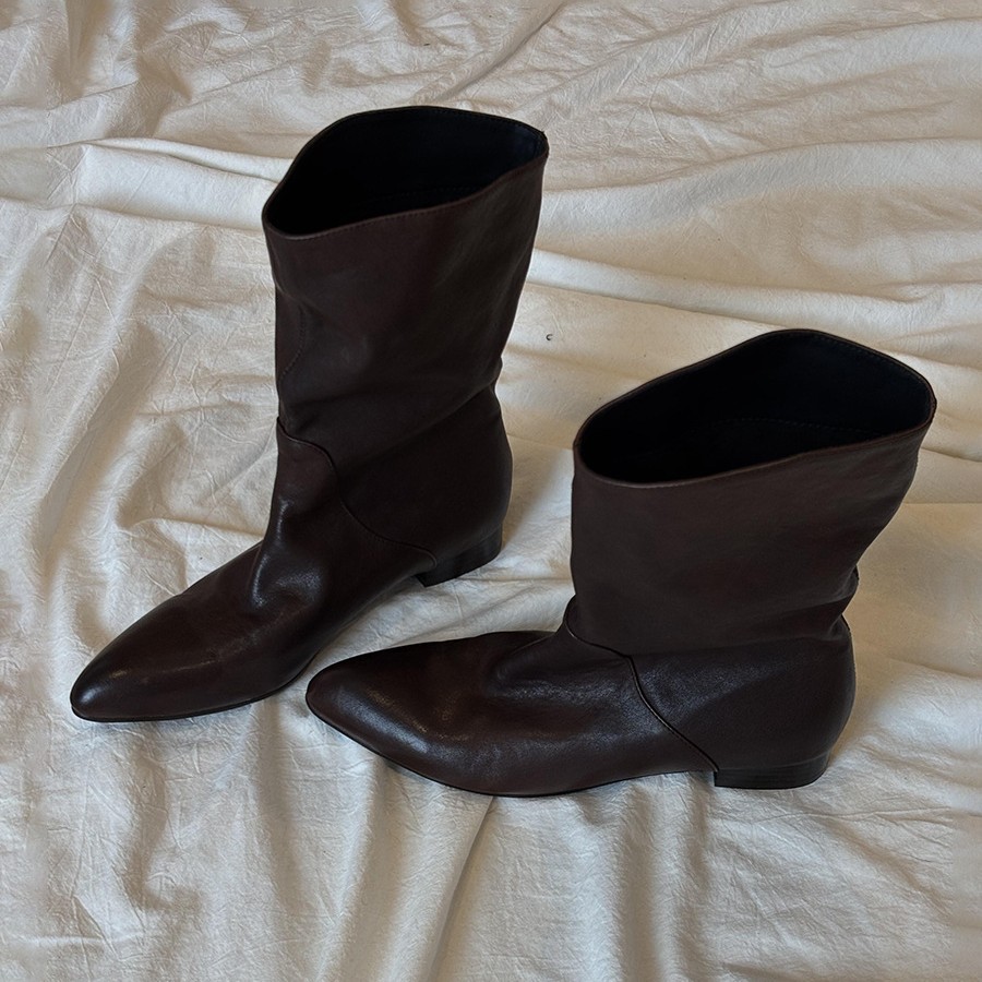 Sheepskin French Retro Style Versatile Pointed Toe High-End Wide Tube Slimming Simple Knight Women's Short Boots_voghion.com