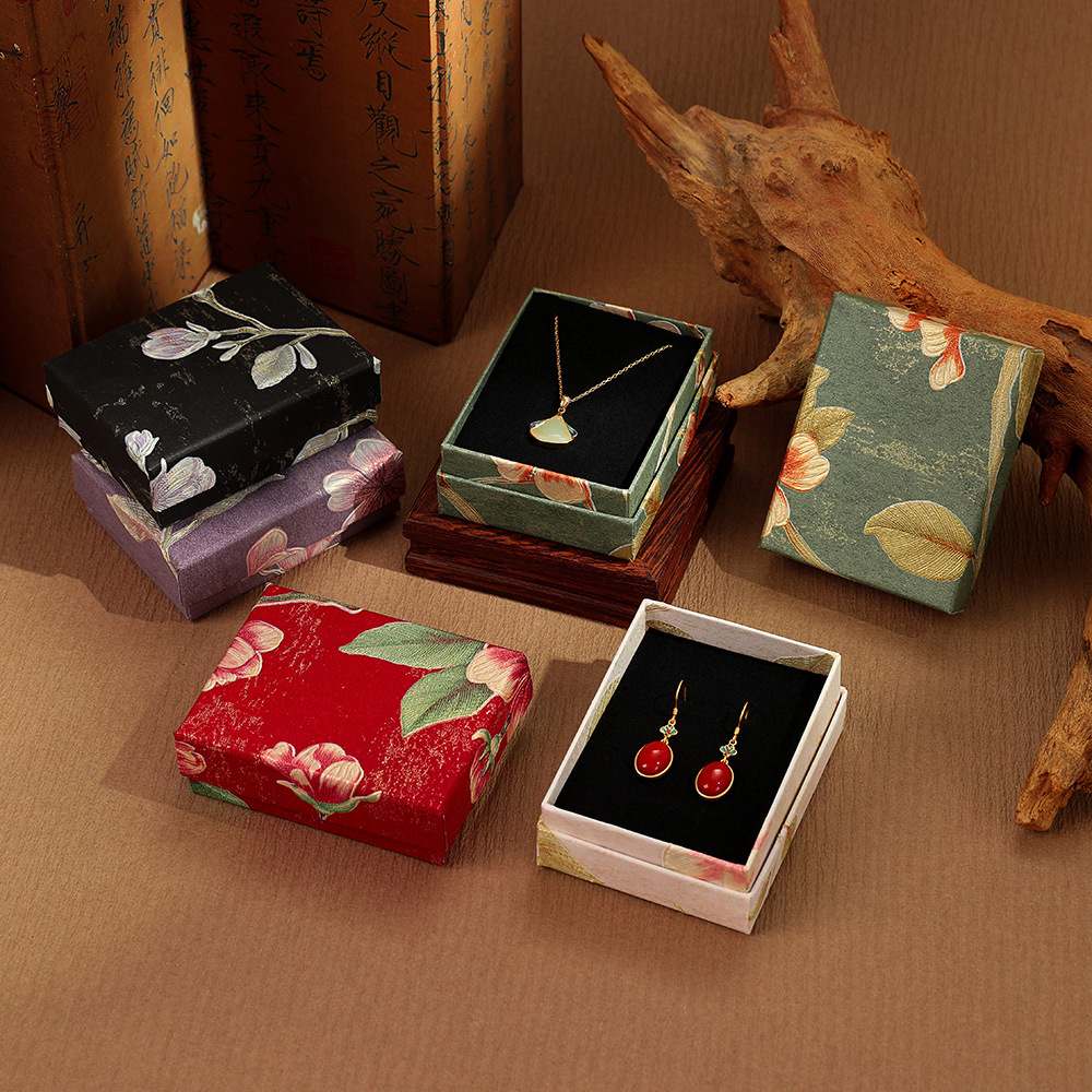 厂家现货宋锦首饰盒天地盖项链手链高档饰品包装盒质感首饰包装盒