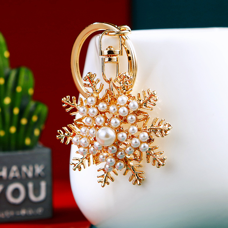 Shopping Occasion Alloy Material Korean Style Snowflake Alloy Inlay Rhinestones Christmas Women's Bag Pendant Keychain