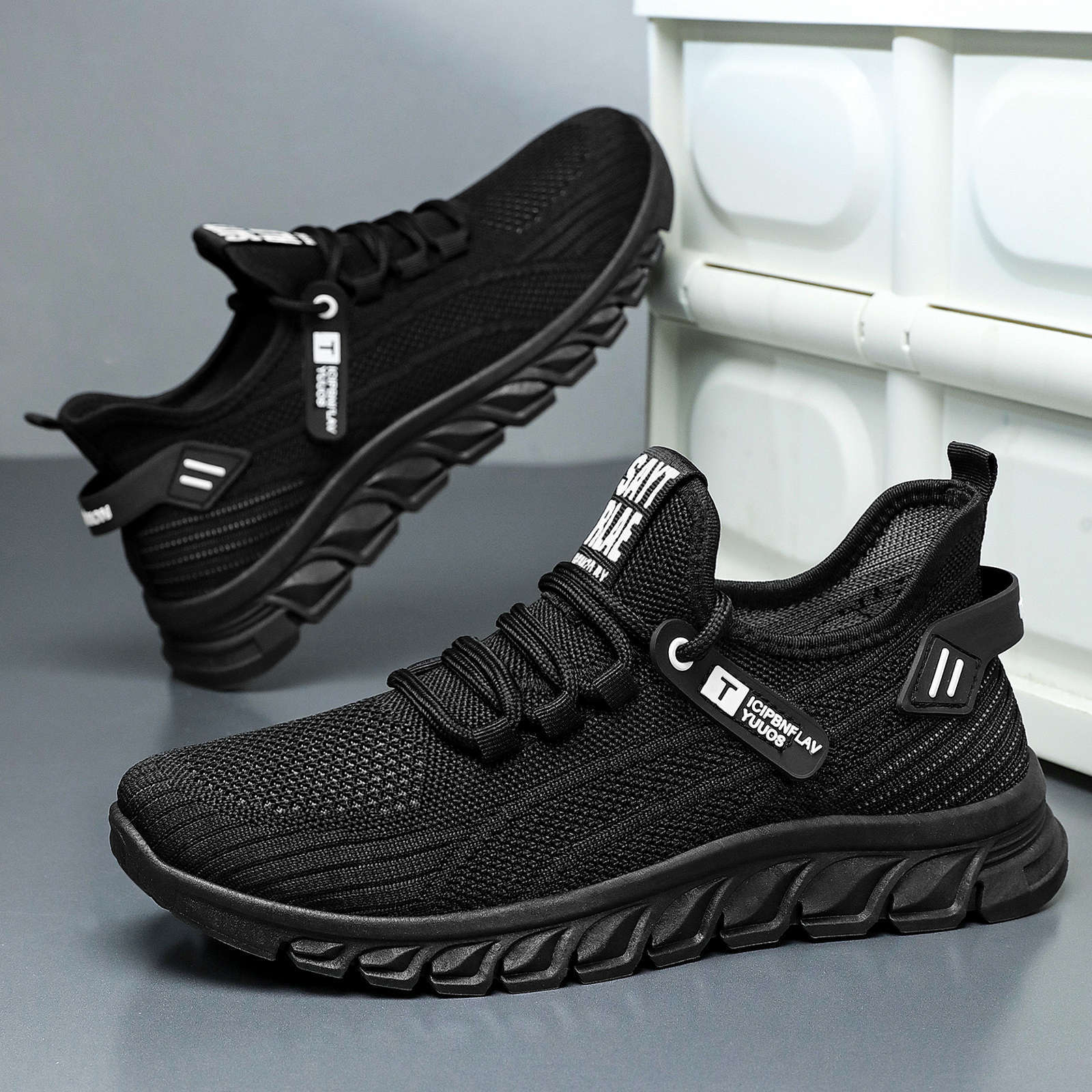 Zapatos deportivos de hombre primavera zapatos de hombre grandes zapatos de correr transfronterizos zapatos de red universal con suela suave no cansada zapatos de pie único