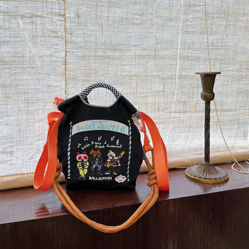 日本の新しいボールチェーン環境に優しいショッピングバッグナイロン布刺繍フラワーポータブルキャンバスバッグナイロンショッピングバッグ|undefined