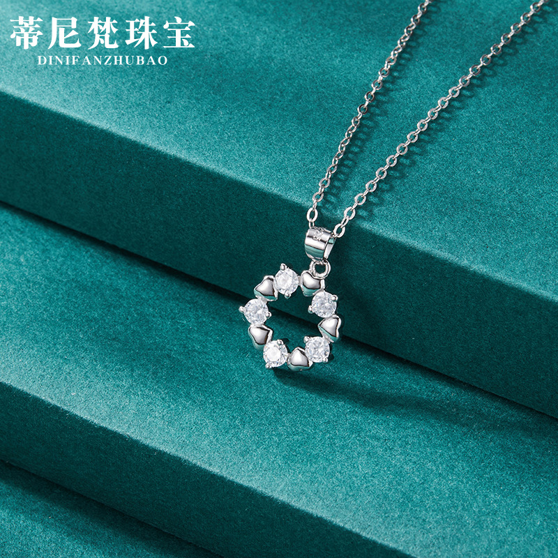 Japonés y coreano estilo fresco personalizado clavícula cadena collar s925 plata esterlina moda diamante con incrustaciones de ZIRCON flor colgante femenino al por mayor