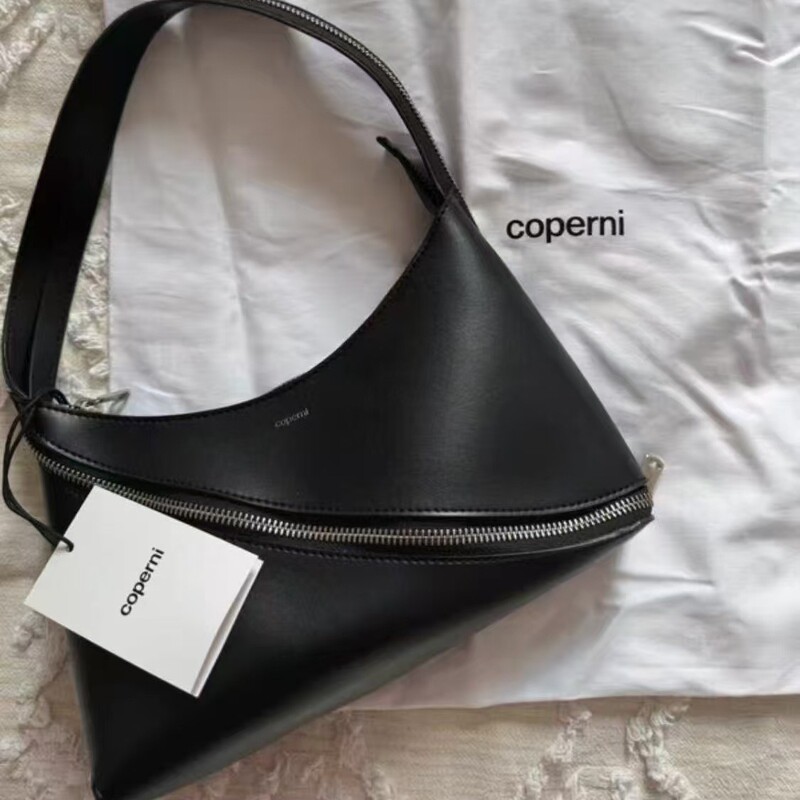 Coperni Triangular Crescent Underarm Bag, Niche Designer Zipper Irregular-Shaped Bag, European and American Foreign Trade Single-Shoulder Baguette Bag