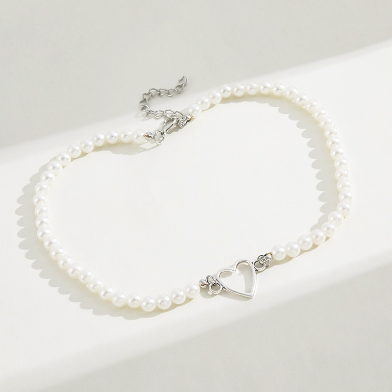 Heart Pearl Necklace Image 4