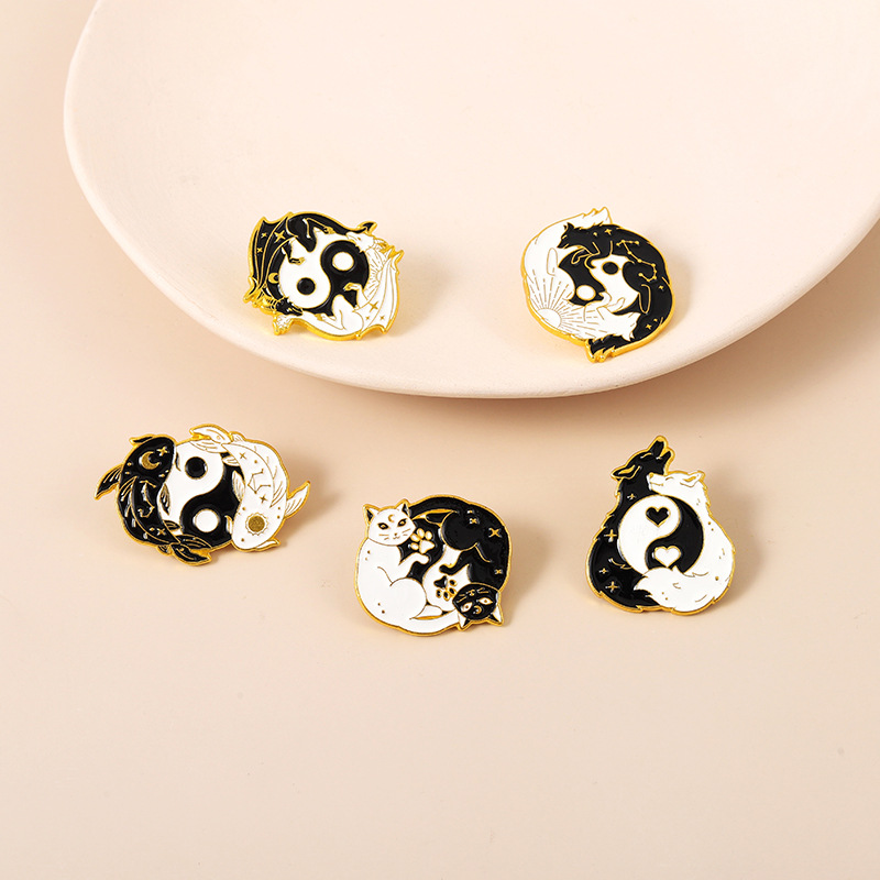 Gossip, Animal Pattern Unisex Gender Plating Design Fashion Pin Gossip Animal Alloy Plating Unisex Brooches