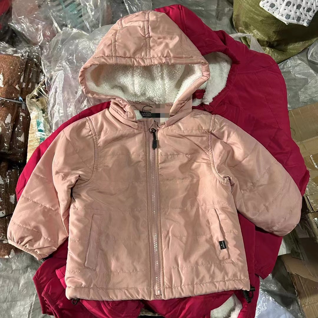 Japonés solo abrigo de algodón 24 invierno nuevo F-U-TA de los niños de las niñas abrigo nuevo