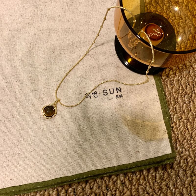 秋冬美拉德串珠虎眼石款吊坠项链女复古气质毛衣链轻奢高级感配饰|undefined