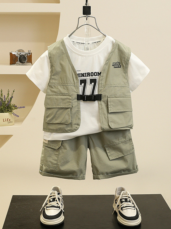 7118 Traje de verano para niños 2025 Nuevo estilo para niños Chaleco fino de manga corta Baby Fried Street Summer Traje de tres piezas